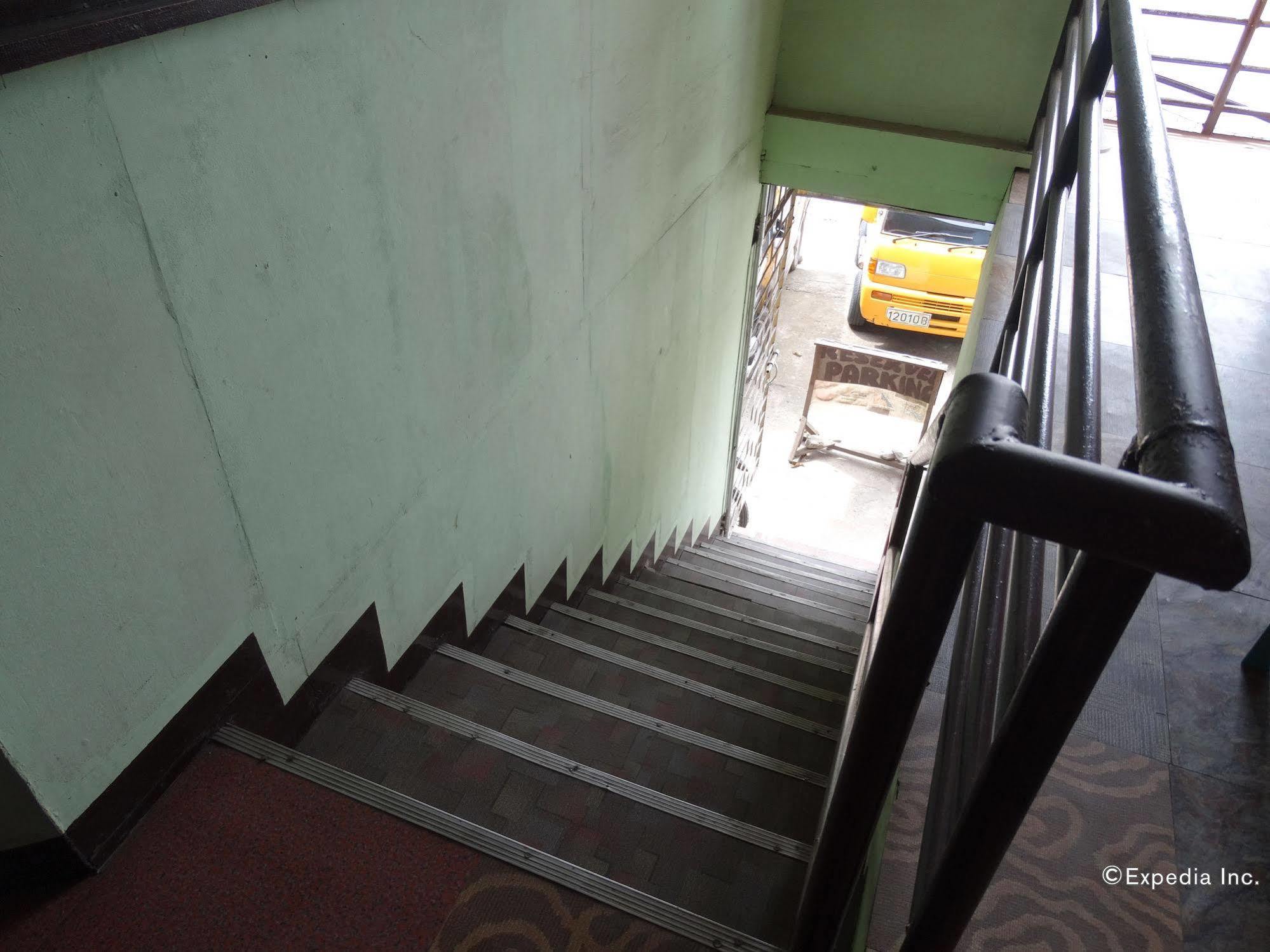Quoyas Inn Davao City Eksteriør bilde